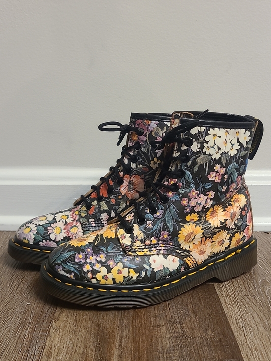 Dr. Martens Shoes - MIE Vintage Dr Martens Sienna Miller Floral Boots